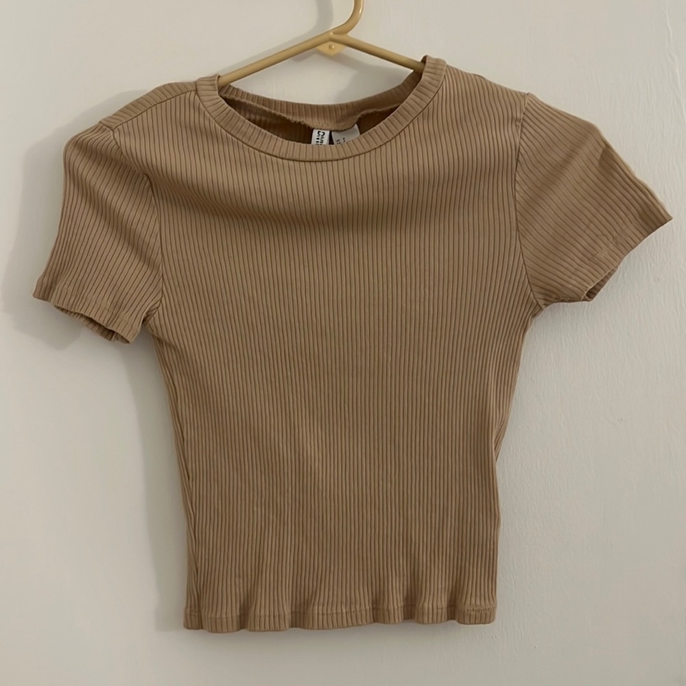 Nude ribbed tee